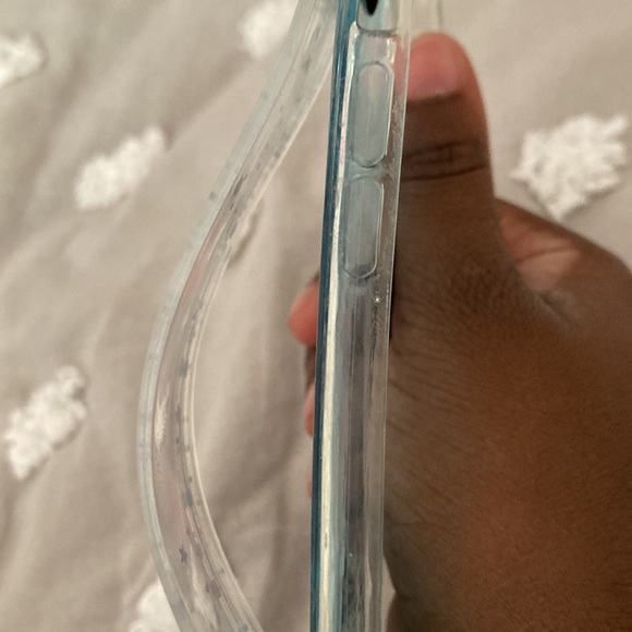 It has many features - Picture 2 of 3